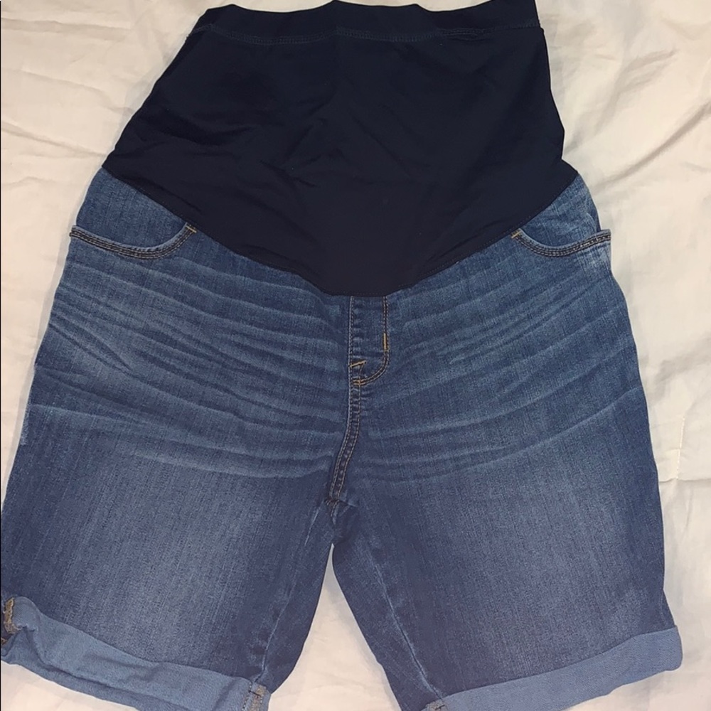 Maternity shorts